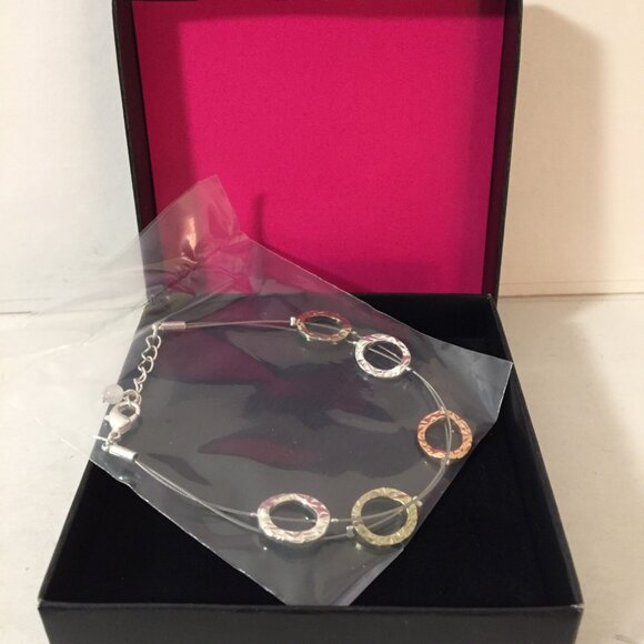 Illusion Hammered Necklace Earrings & Bracelet Set Tricolored. NEW Retired Avon - Picture 5 of 10